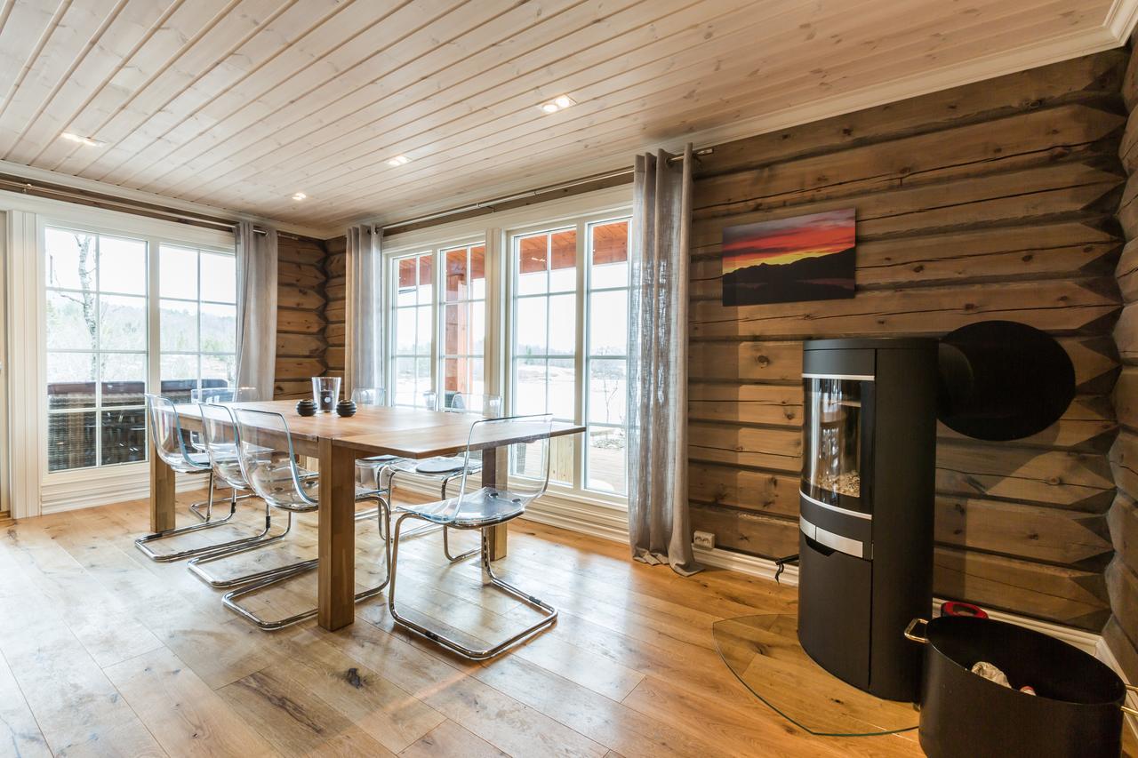 Lake View Apartment 4 Bedrooms Brunstad Bagian luar foto