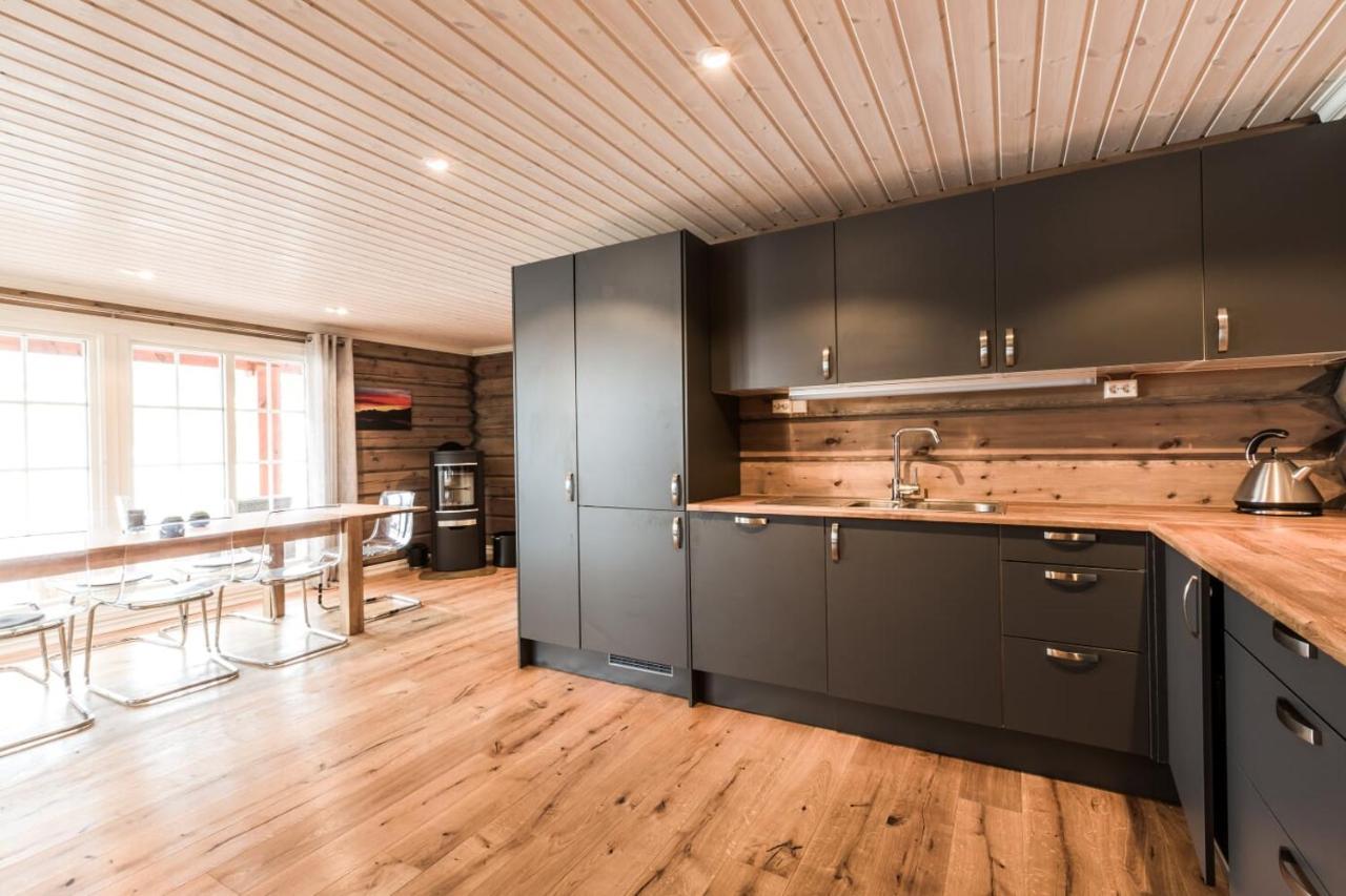 Lake View Apartment 4 Bedrooms Brunstad Bagian luar foto